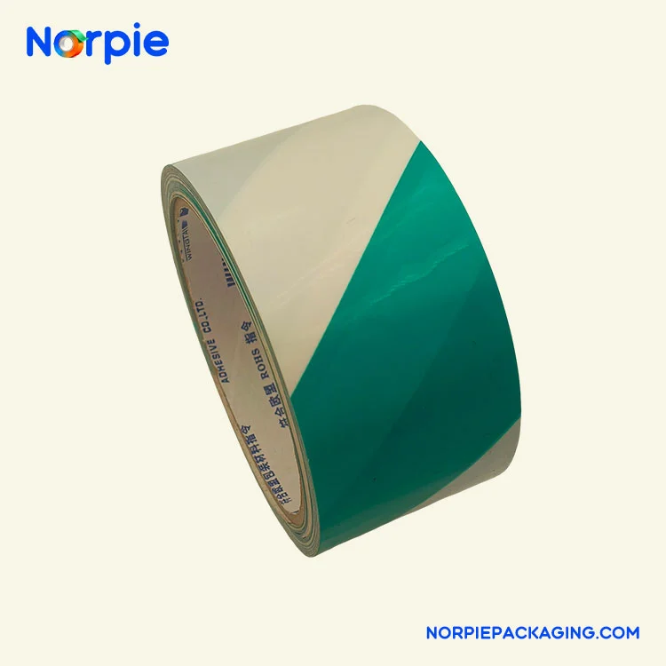 हरा और सफेद चेतावनी टेप